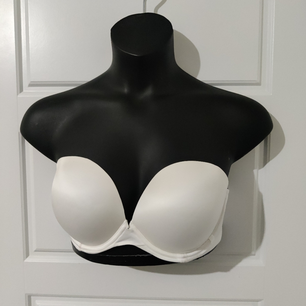 Victoria's Secret Very Sexy Multi-Way Bra Size 38D NWOT MSRP $79.99